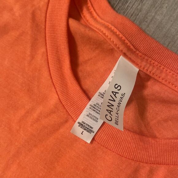 2 Large Tees Never Worn Women’s - Picture 4 of 4